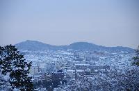 双ヶ丘と嵯峨野の雪景